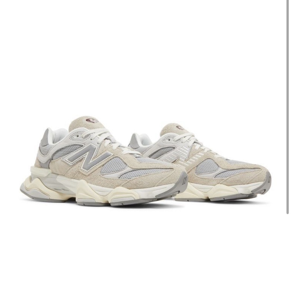 New Balance 9060 Sneakers